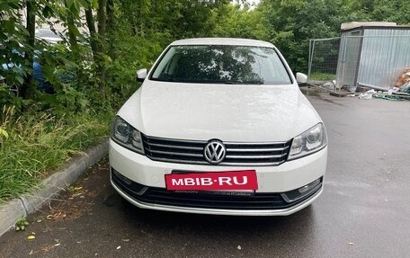 Volkswagen Passat B7, 2013 год, 1 199 000 рублей, 2 фотография