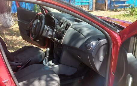 Renault Logan II, 2014 год, 650 000 рублей, 5 фотография