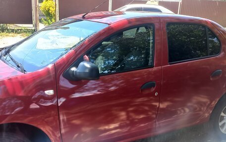 Renault Logan II, 2014 год, 650 000 рублей, 4 фотография