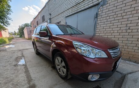 Subaru Outback IV рестайлинг, 2011 год, 1 100 000 рублей, 2 фотография