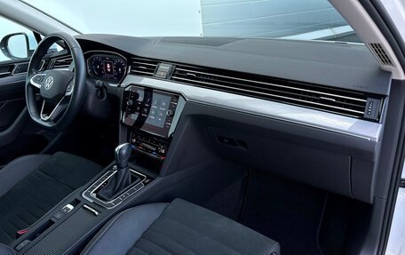 Volkswagen Passat B8 рестайлинг, 2021 год, 2 877 300 рублей, 8 фотография