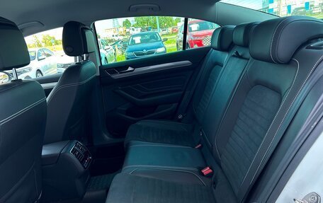Volkswagen Passat B8 рестайлинг, 2021 год, 2 877 300 рублей, 12 фотография