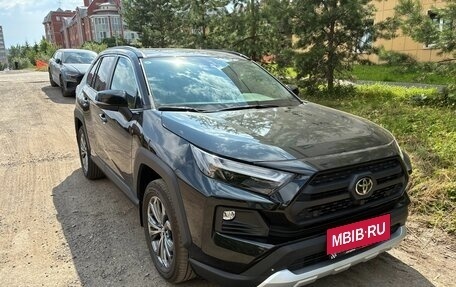 Toyota RAV4, 2024 год, 3 890 000 рублей, 1 фотография