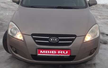 KIA cee'd I рестайлинг, 2008 год, 490 000 рублей, 1 фотография