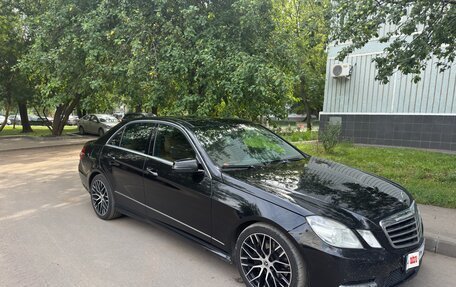 Mercedes-Benz E-Класс, 2012 год, 1 900 000 рублей, 1 фотография