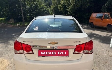 Chevrolet Cruze II, 2013 год, 800 000 рублей, 3 фотография