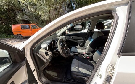 Chevrolet Cruze II, 2013 год, 800 000 рублей, 5 фотография