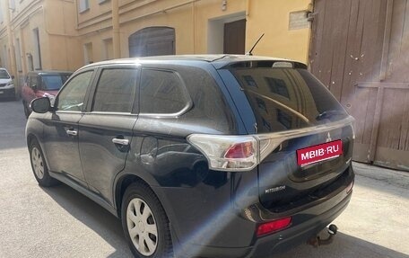 Mitsubishi Outlander III рестайлинг 3, 2013 год, 1 499 999 рублей, 1 фотография
