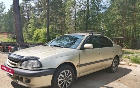 Toyota Avensis III рестайлинг, 2001 год, 350 000 рублей, 1 фотография