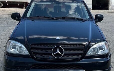 Mercedes-Benz M-Класс, 2000 год, 620 000 рублей, 1 фотография