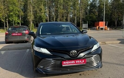 Toyota Camry, 2018 год, 2 450 000 рублей, 1 фотография