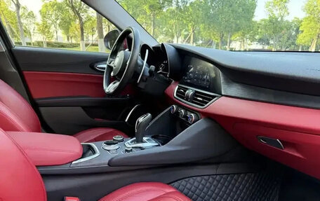 Alfa Romeo Giulia II, 2022 год, 2 832 080 рублей, 12 фотография
