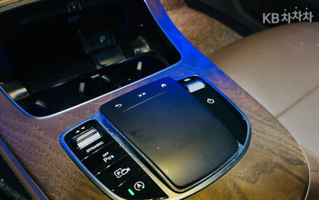 Mercedes-Benz E-Класс, 2022 год, 3 600 000 рублей, 14 фотография