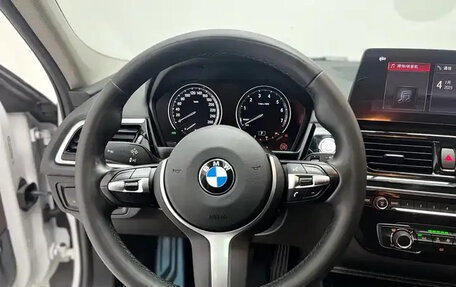 BMW 1 серия, 2022 год, 2 030 780 рублей, 4 фотография