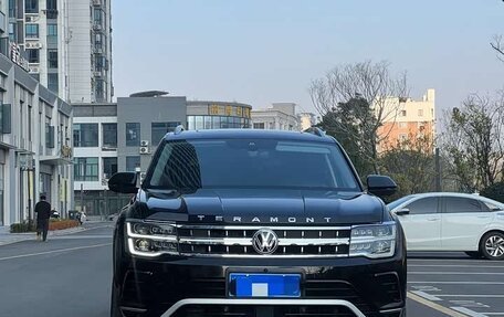 Volkswagen Teramont I, 2022 год, 3 390 000 рублей, 2 фотография