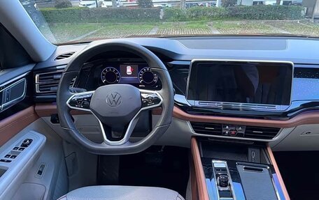 Volkswagen Teramont I, 2022 год, 3 250 000 рублей, 14 фотография