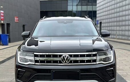 Volkswagen Teramont I, 2022 год, 3 150 000 рублей, 2 фотография