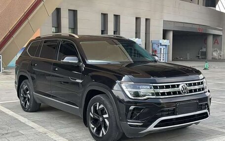 Volkswagen Teramont I, 2022 год, 3 400 000 рублей, 3 фотография