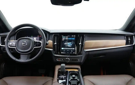 Volvo S90 II рестайлинг, 2022 год, 2 780 333 рублей, 8 фотография