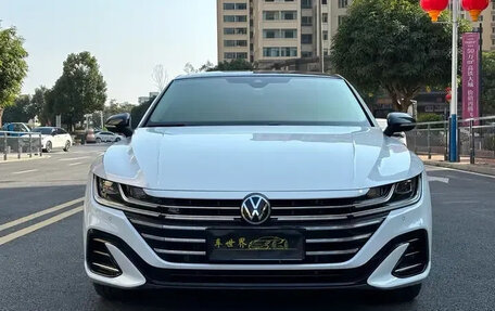 Volkswagen Passat CC, 2022 год, 2 430 000 рублей, 2 фотография