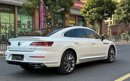 Volkswagen Passat CC, 2022 год, 2 430 000 рублей, 5 фотография