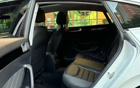 Volkswagen Passat CC, 2022 год, 2 430 000 рублей, 13 фотография