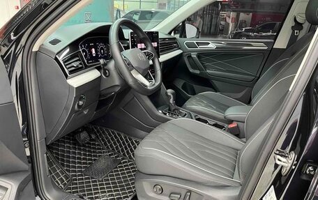 Volkswagen Tiguan II, 2023 год, 2 500 000 рублей, 7 фотография