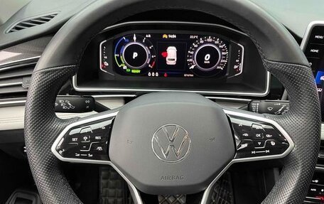 Volkswagen Tiguan II, 2023 год, 2 500 000 рублей, 11 фотография