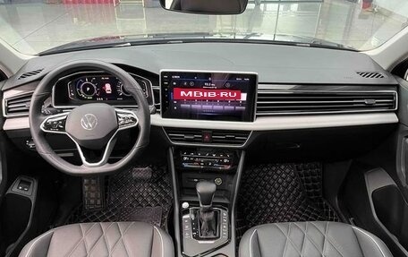 Volkswagen Tiguan II, 2023 год, 2 500 000 рублей, 8 фотография