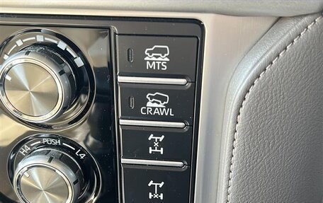 Toyota Land Cruiser Prado 150 рестайлинг 2, 2022 год, 3 400 000 рублей, 20 фотография
