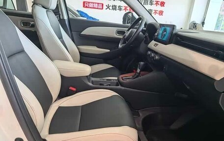 Honda Vezel, 2022 год, 2 020 000 рублей, 14 фотография