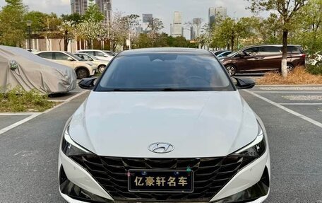 Hyundai Elantra, 2022 год, 1 130 000 рублей, 2 фотография