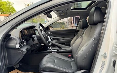Hyundai Elantra, 2022 год, 1 130 000 рублей, 15 фотография