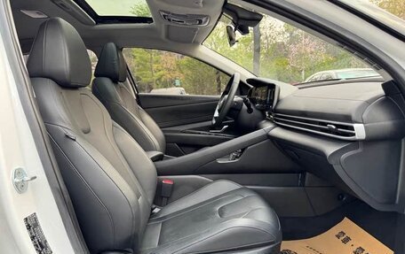 Hyundai Elantra, 2022 год, 1 130 000 рублей, 16 фотография