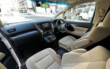 Toyota Alphard III, 2017 год, 2 400 000 рублей, 8 фотография