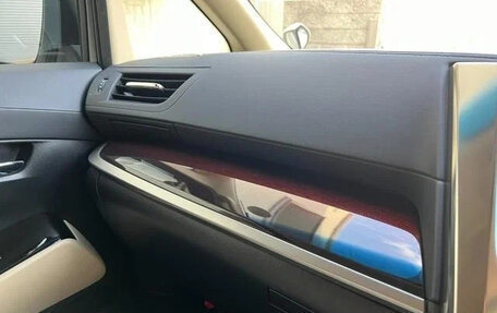 Toyota Alphard III, 2017 год, 2 400 000 рублей, 13 фотография