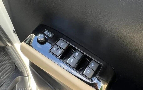 Toyota Alphard III, 2017 год, 2 400 000 рублей, 14 фотография