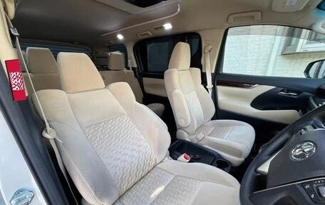 Toyota Alphard III, 2017 год, 2 400 000 рублей, 27 фотография