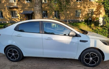 KIA Rio III рестайлинг, 2013 год, 620 000 рублей, 3 фотография