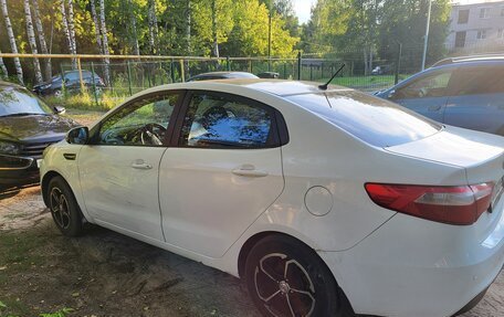 KIA Rio III рестайлинг, 2013 год, 620 000 рублей, 5 фотография