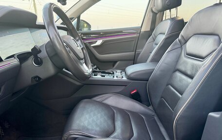 Volkswagen Touareg III, 2018 год, 4 980 000 рублей, 7 фотография