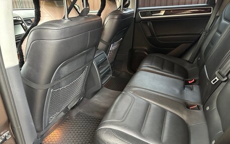 Volkswagen Touareg III, 2012 год, 2 490 000 рублей, 30 фотография