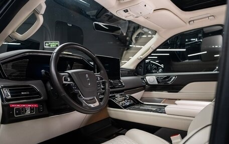 Lincoln Navigator, 2023 год, 12 500 000 рублей, 2 фотография