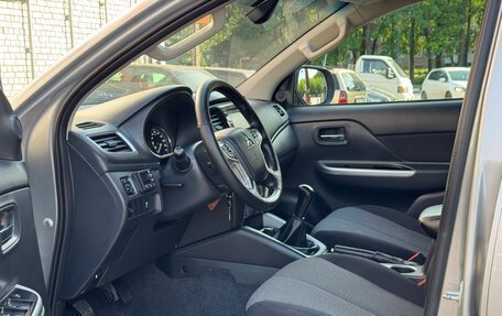 Mitsubishi L200 IV рестайлинг, 2020 год, 2 050 000 рублей, 10 фотография
