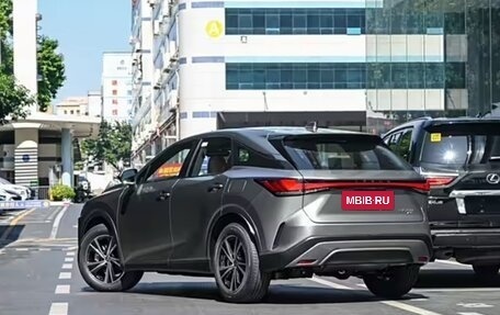 Lexus RX IV рестайлинг, 2025 год, 6 850 000 рублей, 4 фотография