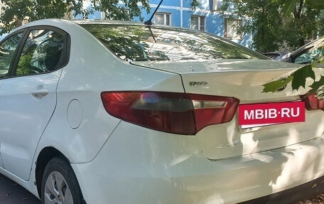 KIA Rio III рестайлинг, 2013 год, 390 000 рублей, 2 фотография
