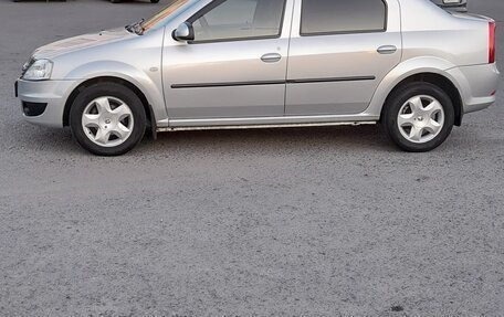 Renault Logan I, 2013 год, 585 000 рублей, 2 фотография