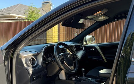 Toyota RAV4, 2019 год, 3 150 000 рублей, 12 фотография