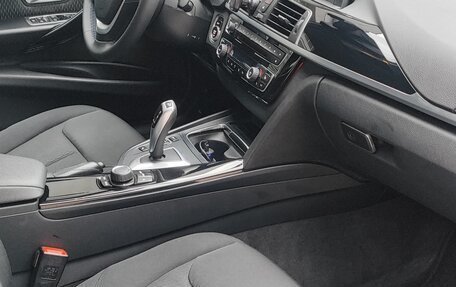 BMW 3 серия, 2017 год, 1 850 000 рублей, 14 фотография