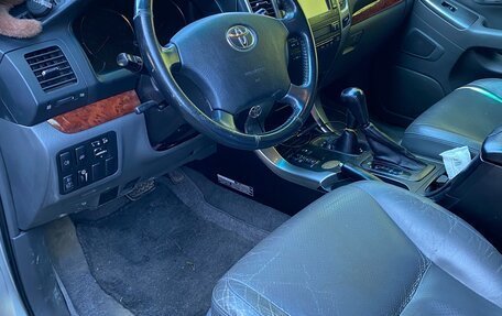 Toyota Land Cruiser Prado 120 рестайлинг, 2006 год, 1 800 000 рублей, 5 фотография